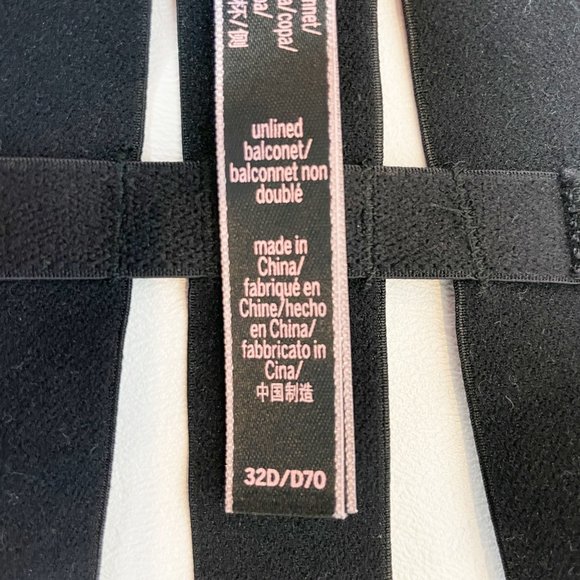 NWOT Victoria's Secret Bra 32D Unlined Balconet Strappy Banded Black - Picture 8 of 9